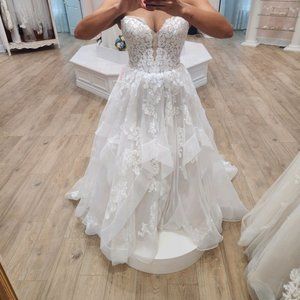 Brand new Kitty Chen wedding dress